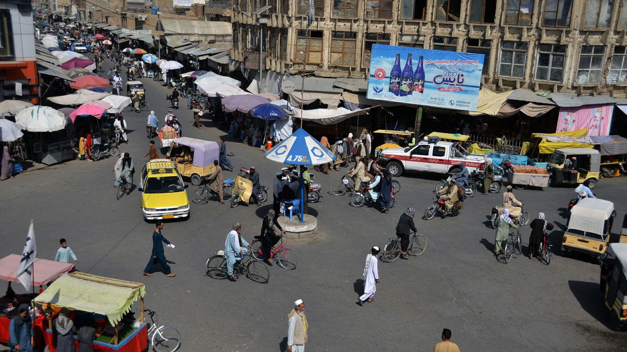 <strong>Chaharso Square:</strong> This market in Kandahar is still busy and popular with locals.