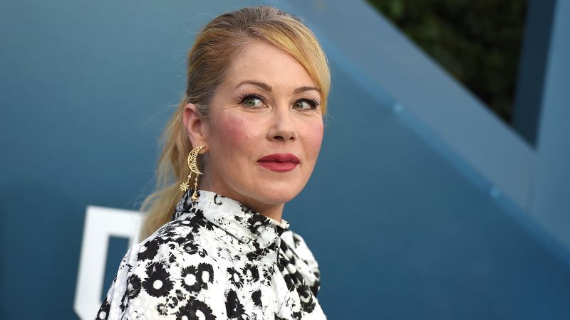 Christina Applegate to make her first awards show appearance since MS diagnosis | CNN