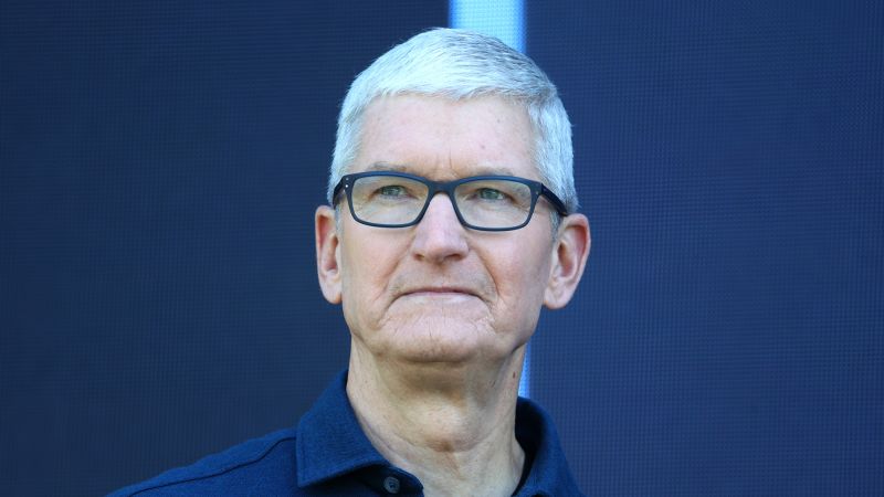 NextImg:Apple rejected opportunities to buy Microsoft's Bing, integrate with DuckDuckGo | CNN Business