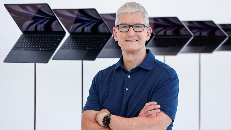 Tim Cook, Apple’s CEO, accepts a 40% pay cut