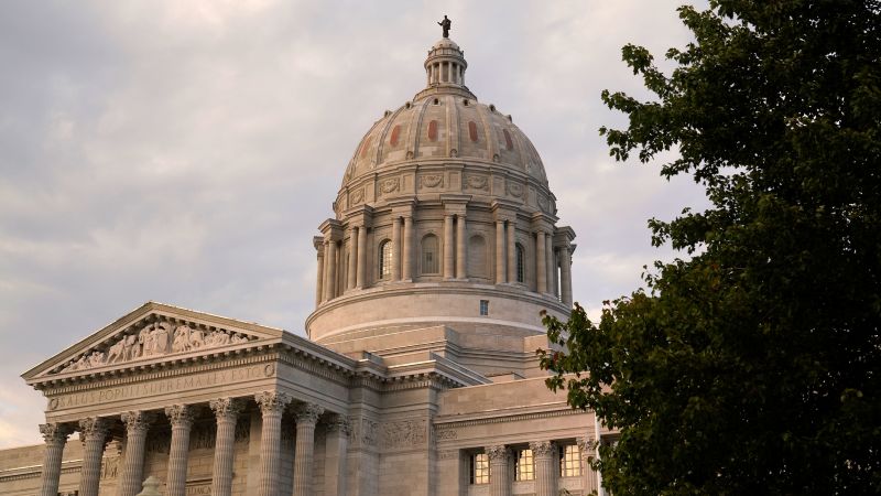 Missouri lawmakers adopt stricter dress code for women in state House | CNN Politics