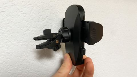 Car mount side inline CNNU from air vent