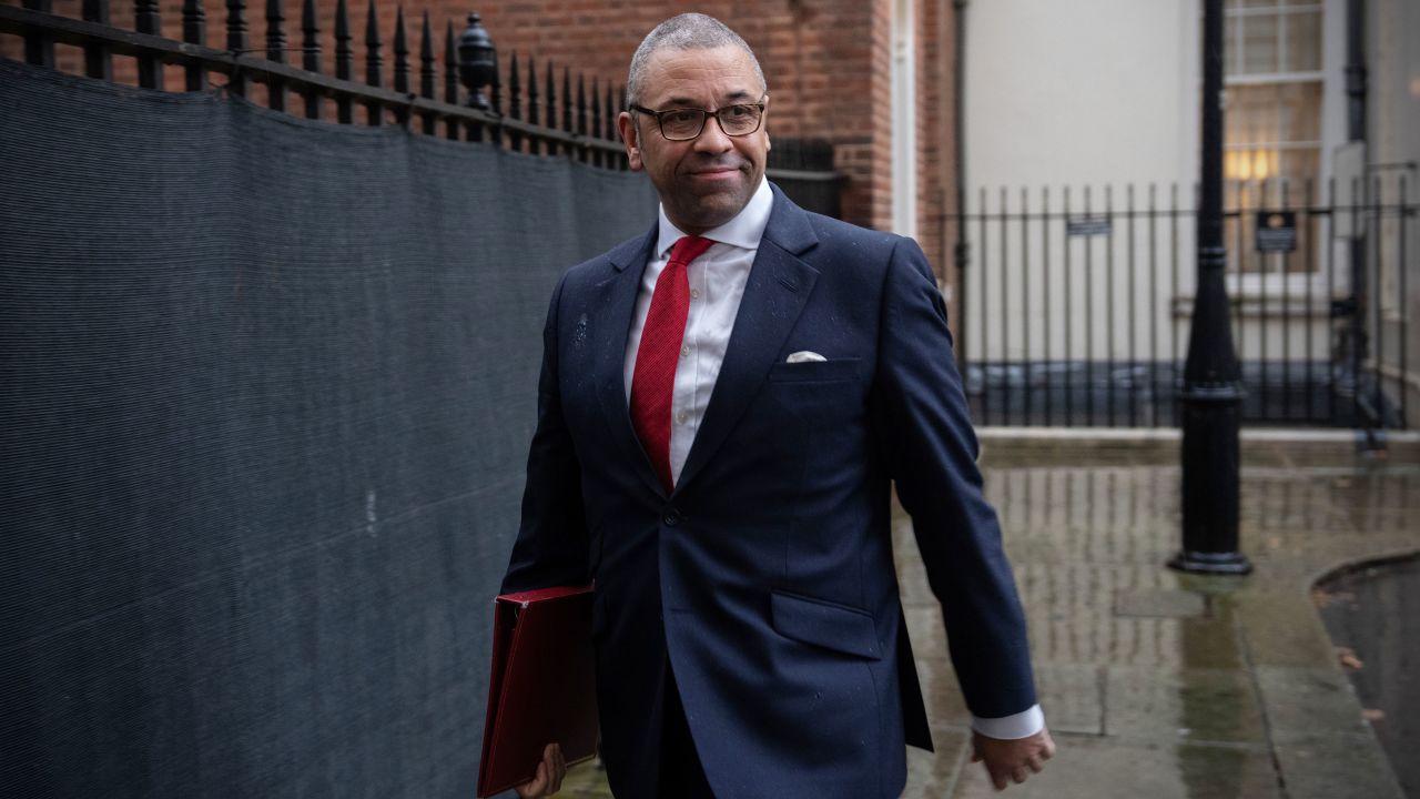 Foreign Secretary James Cleverly is set to visit to Washington as he tries to break the logjam in Northern Ireland.