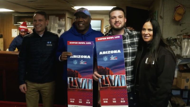 Community Hero Jay Withey Receives Super Bowl LVII Tickets For His Heroic  Actions!