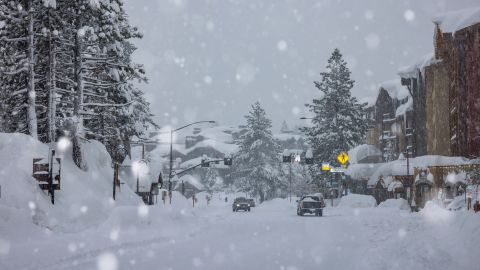 Heavy snowfall in Mammoth Lakes, CA.