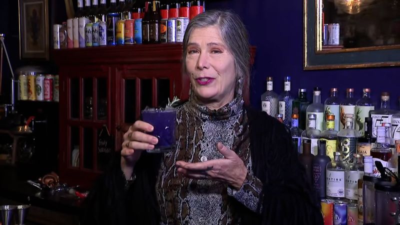 Watch: ‘Sober bar’ owner says she’s struggling to meet unprecedented demands | CNN Business