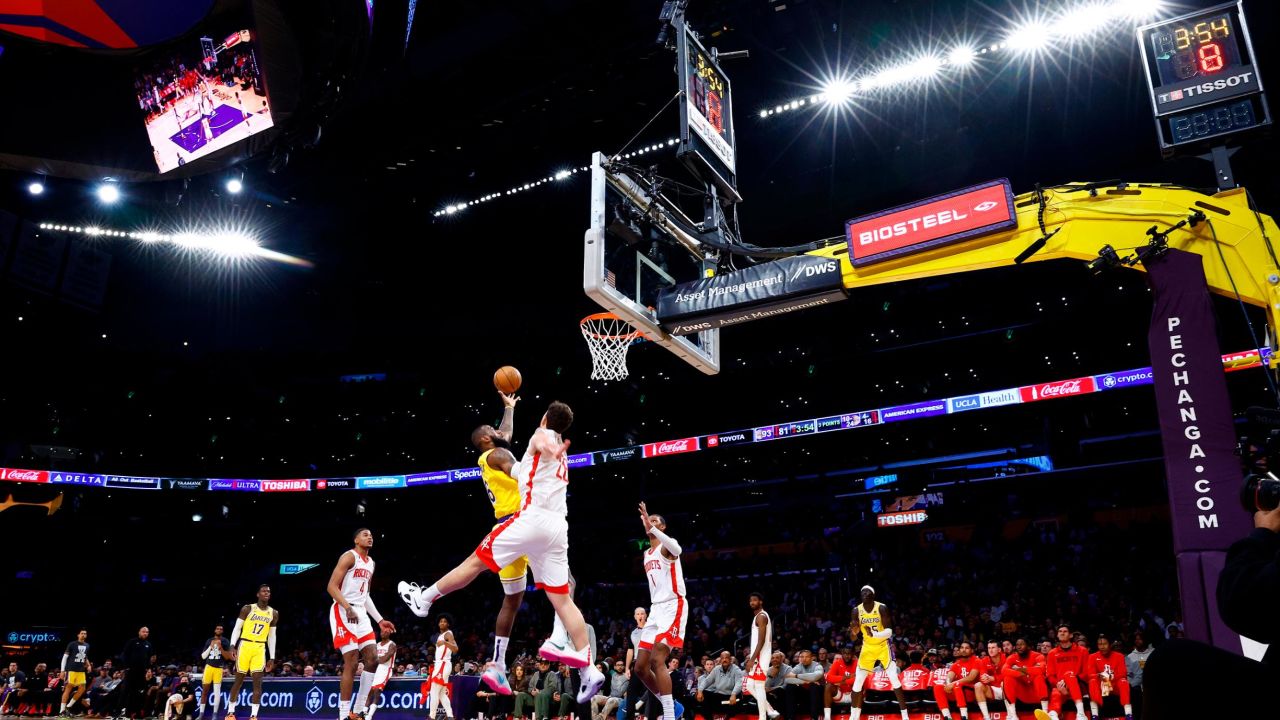James takes a shot against Alperen Şengün of the Houston Rockets on January 16.