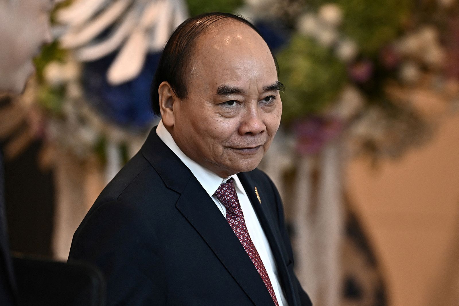 vietnam-president-nguyen-xuan-phuc-quits-amid-communist-party