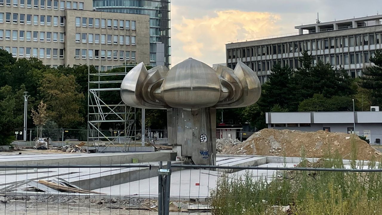 <strong>Fountain of Union: </strong>Completed in 1980, the Fountain of Union in Námestie Slobody ("Freedom Square") transmits strong sci-fi vibes. The run-down square is undergoing restoration work. <br />