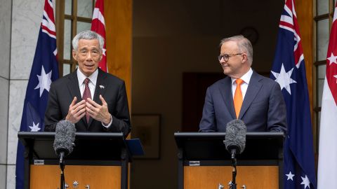Prime Minister of Singapore Lee Hsien Loong and Australia's Prime Minister Anthony Albanese at Parliament House in Canberra, Australia, in October 2022. 
