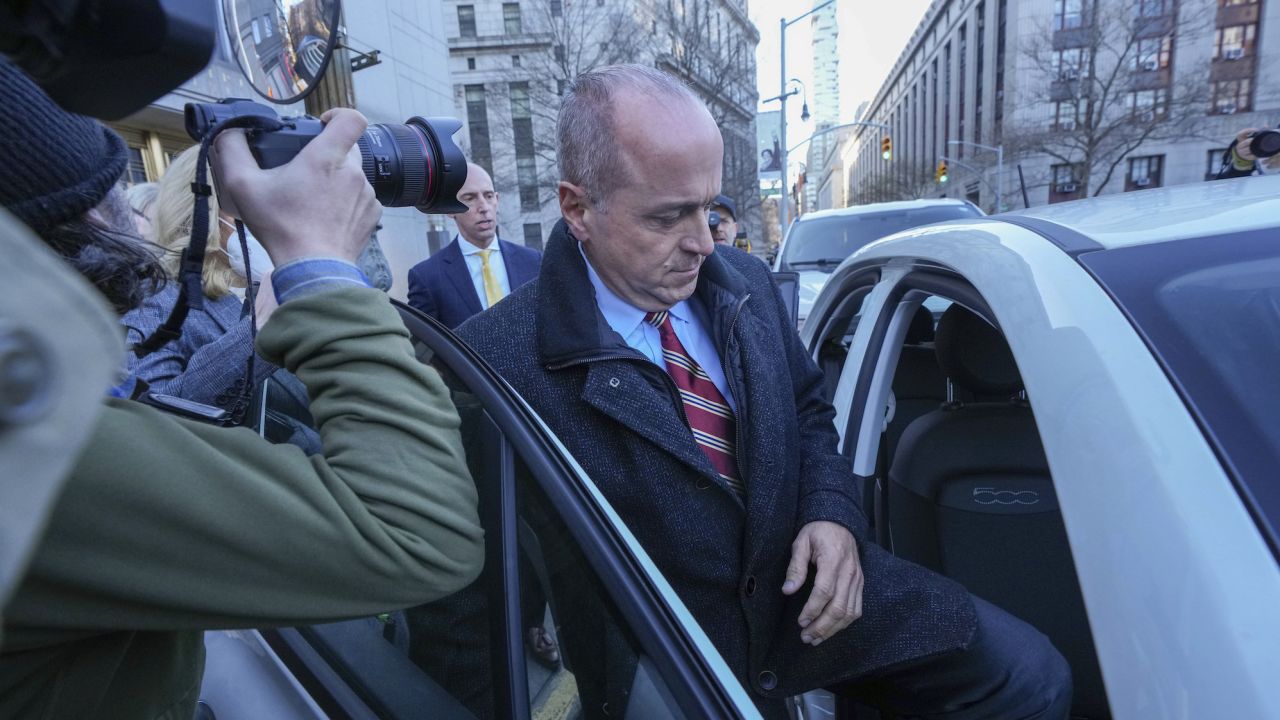 Edward Mullins departs court on February 23, 2022, as he faces allegations of misappropriation of union funds.