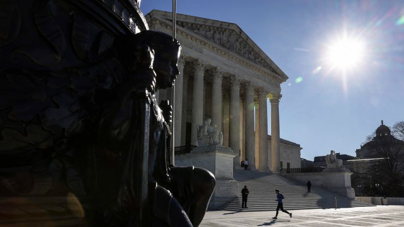 Meta, Twitter, Microsoft and others urge Supreme Court not to allow lawsuits against tech algorithms