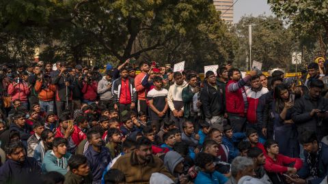Indiase topworstelaars leidden donderdag een sit-in-protest in de buurt van het parlementsgebouw.