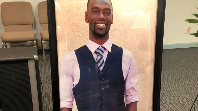 Tire Nichols: 5 officiers de Memphis licenciés après la mort d’un homme hospitalisé après son arrestation