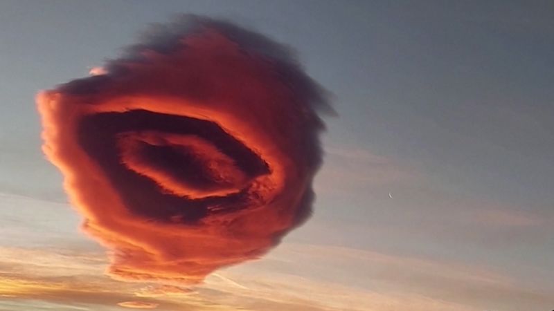 Video: UFO-shaped cloud stuns eyewitnesses in Turkey