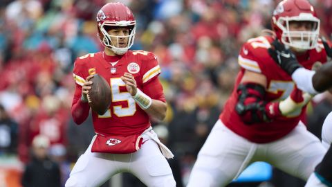 Patrick Mahomes returned to the field despite suffering an injury in the first quarter. 