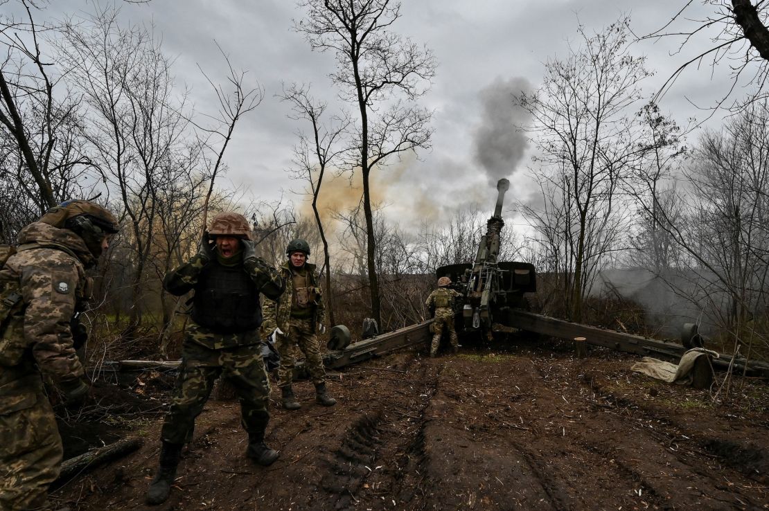 Ukrainian servicemen fire artillery near the frontline in Zaporizhzhia region, Ukraine January 5, 2023.  
