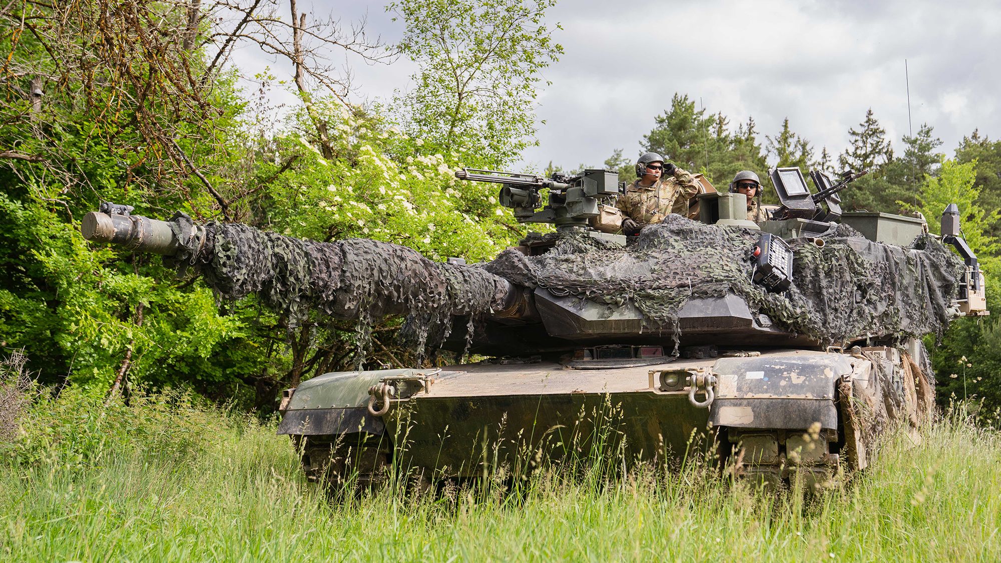 What are Abrams tanks and why is the US sending them to Ukraine?