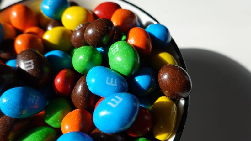 كيف تجعل M & M’S معظم جدل المتحدثين بها