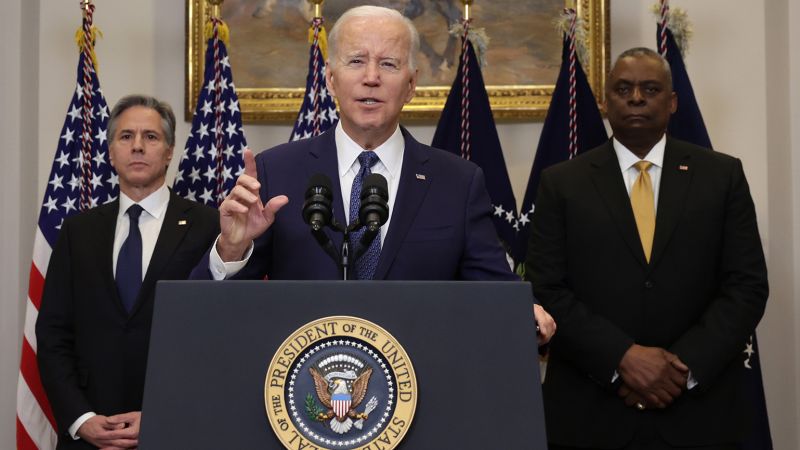 Biden rallie l’alliance occidentale et donne à Zelensky une “poigne de fer” contre Poutine