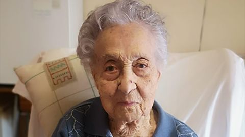 "I am old, very old, but not an idiot," reads the Twitter bio of María Branyas Morera (USA/Spain), who is now confirmed to be the world's oldest woman living and oldest person living, following the death of 118-year-old Lucile Randon (France).
Mrs Morera is 115 years 321 days old, as of 19 January 2023.
She was born in San Francisco, California, on 4 March 1907, one year after her parents emigrated to the country. Eight years later, they decided to return to Spain, where they settled in Catalonia.
María has called the region home ever since. She has resided in the same nursing home - Residència Santa María del Tura -- for the past 22 years.