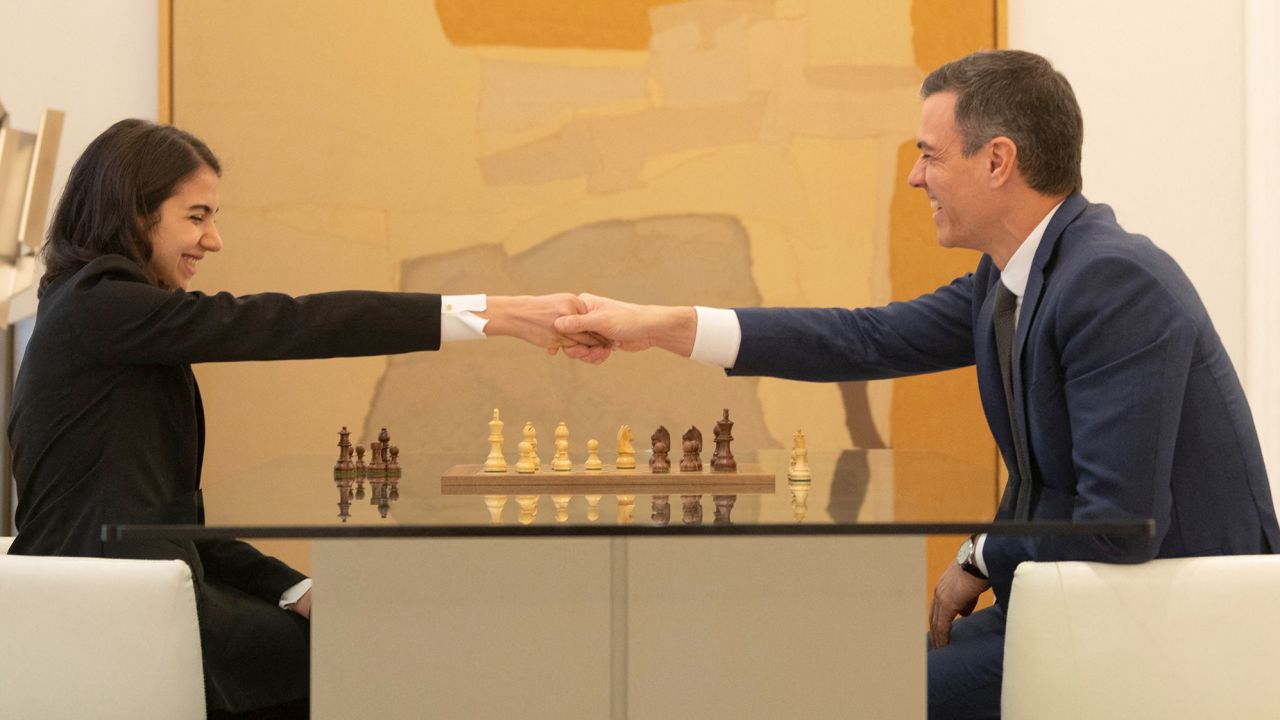 Spain's Prime Minister Pedro Sánchez meets with Iranian chess player Sara Khadem in Madrid, Spain on January 25.