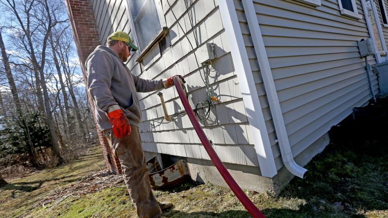 NextImg:Winter heating costs likely won't be as high as feared, but many still need help | CNN Business