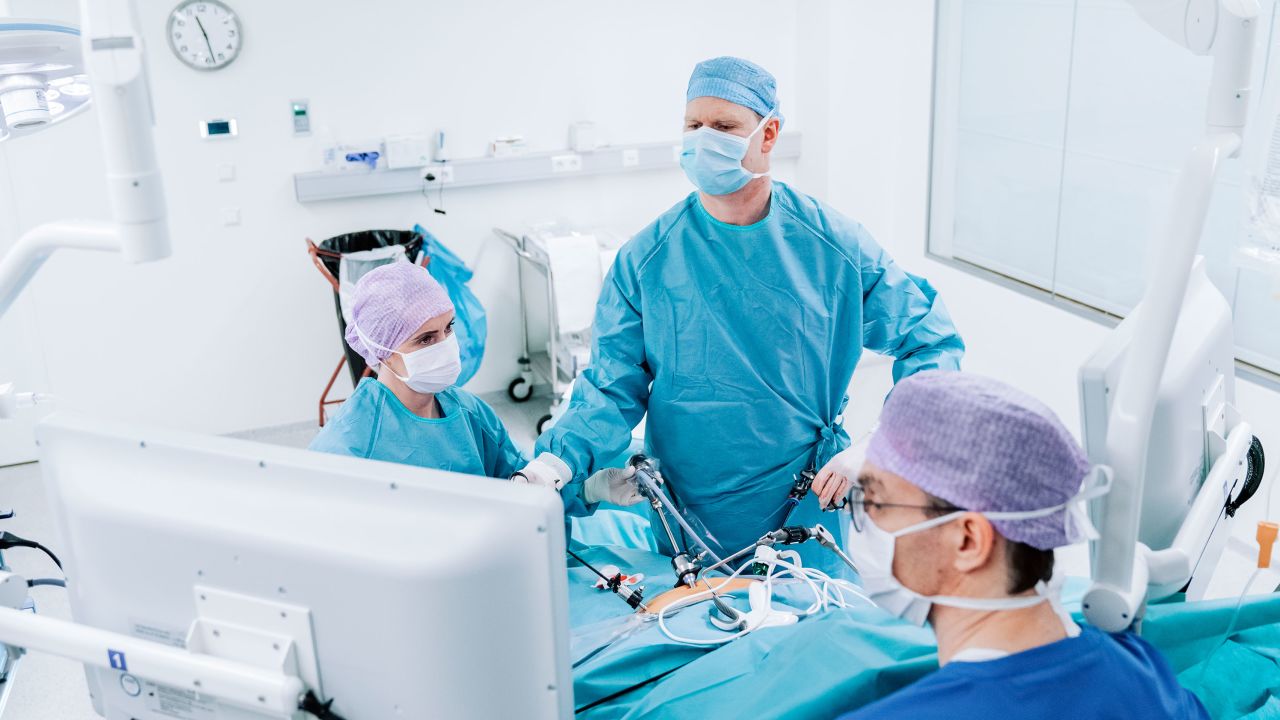 Weight loss surgery extends lives, study finds 
