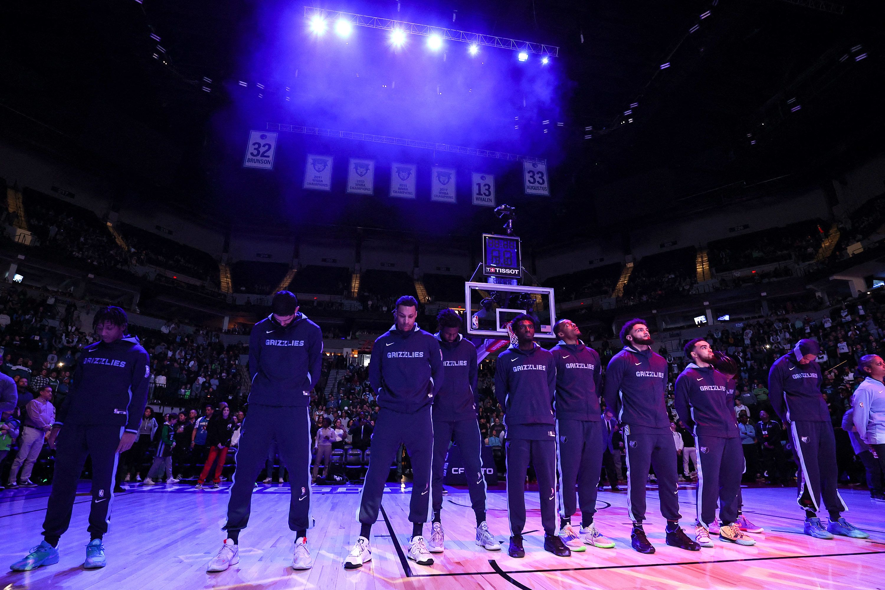 Memphis Grizzlies head coach leads NBA tributes to Tyre Nichols | CNN