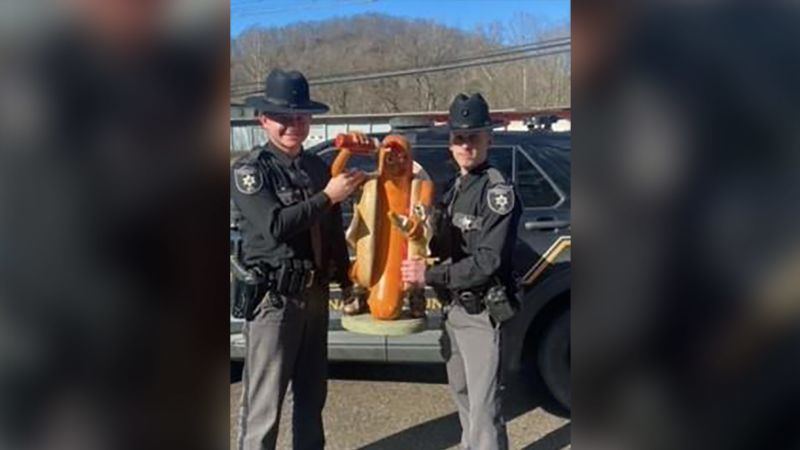 Beloved ‘Weinerman’ statue returned to West Virginia restaurant | CNN