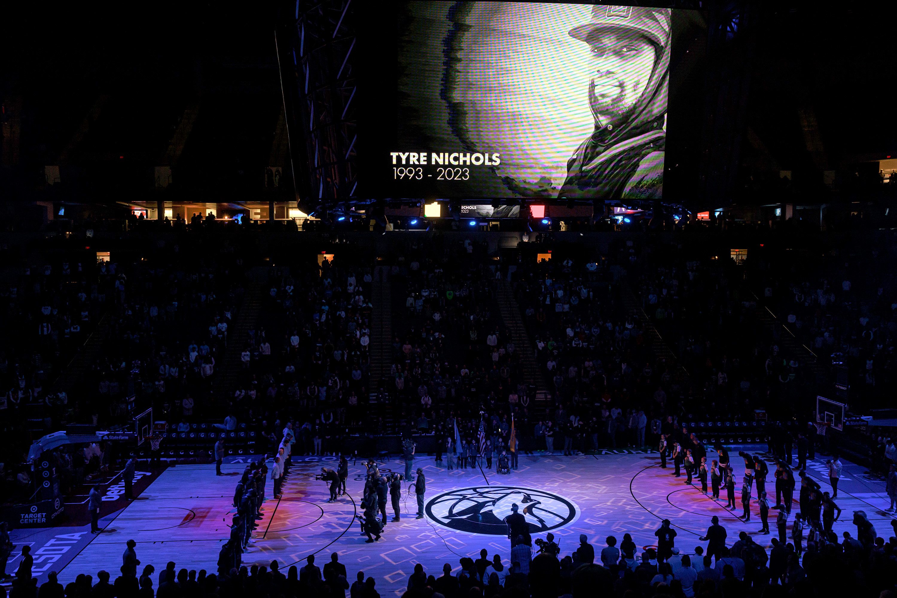 Memphis Grizzlies head coach leads NBA tributes to Tyre Nichols | CNN