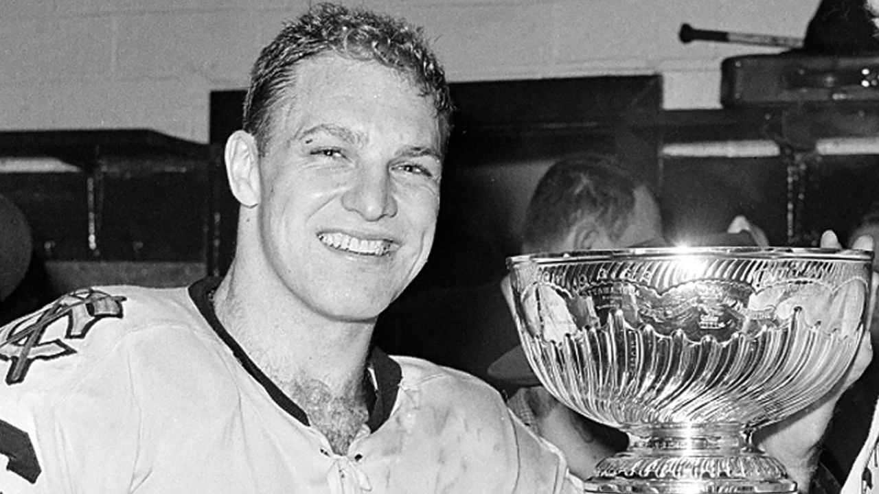 Bobby Hull has died at the age of 84.