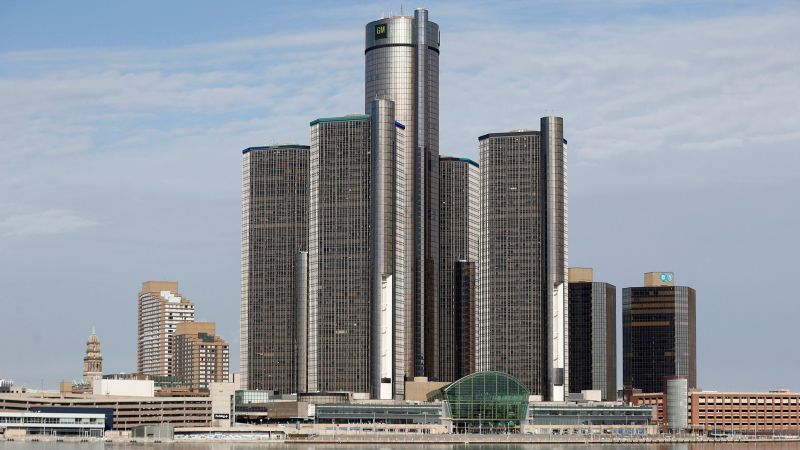 NextImg:GM shares surge after record earnings and new stake in lithium company | CNN Business