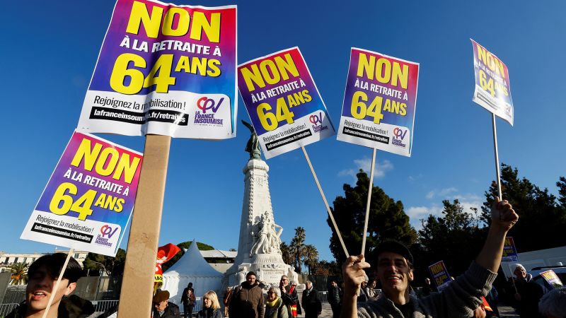 French workers bring Paris to a standstill in second mass strike over pension reforms | CNN Business