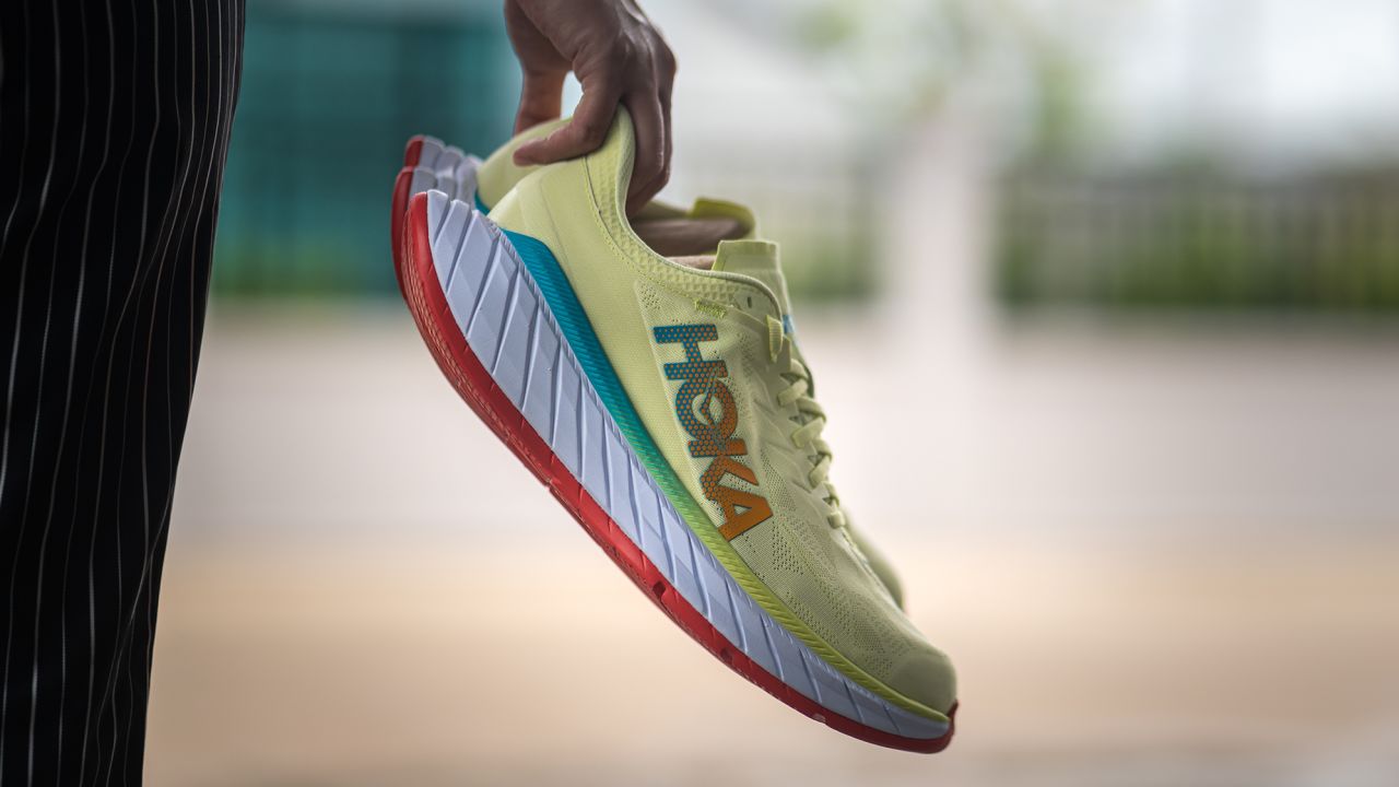 Hoka sneakers: Why these chunky, ugly running shoes are selling like crazy  | CNN Business