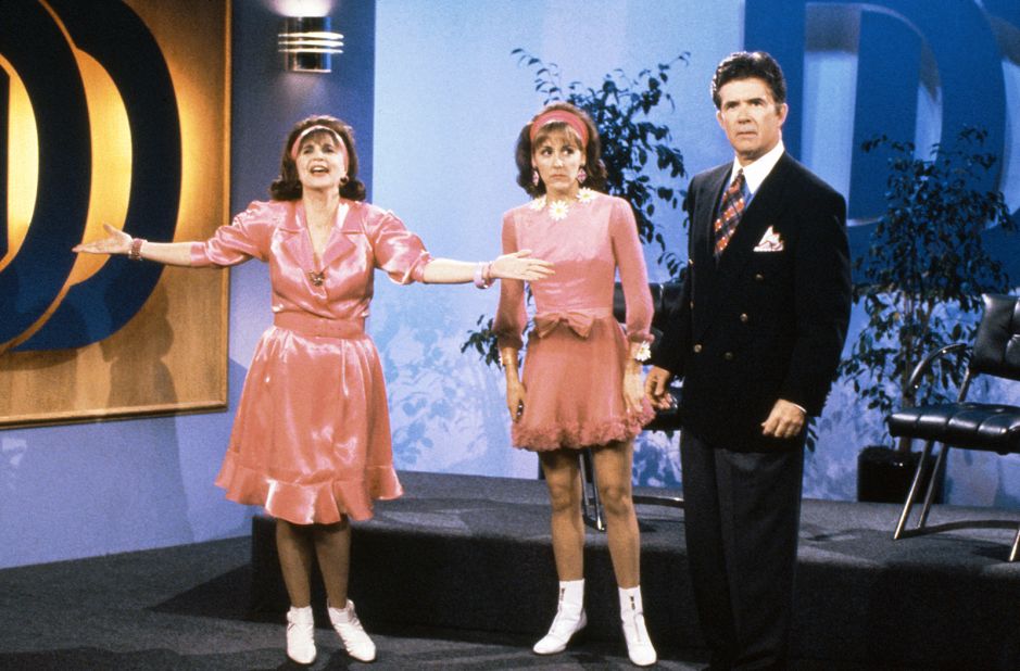 Williams, Cynthia Stevenson and Alan Thicke appear in the television series "Hope & Gloria," in 1996.