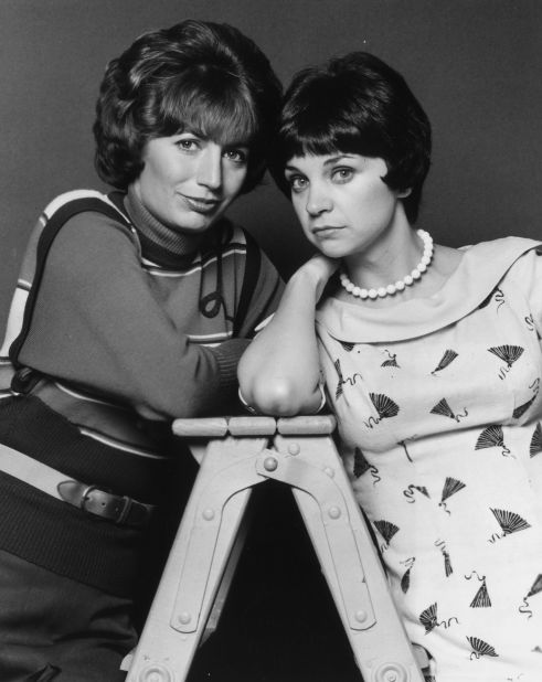 Marshall, left, and Williams pose in a promotional portrait for the TV show, "Laverne & Shirley."