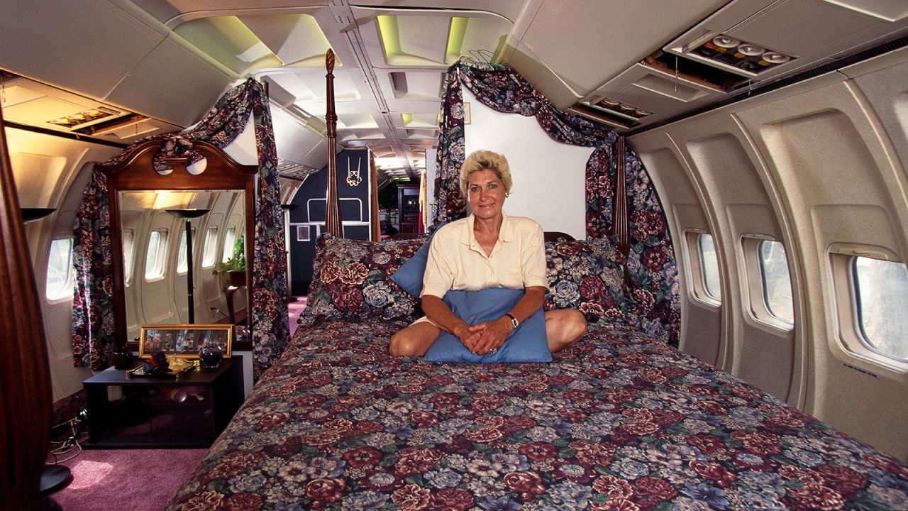 <strong>Jo Ann Ussery: </strong>When Ussery lost her house to a fire, she bought a Boeing 727 then remodeled it to become her new home. 