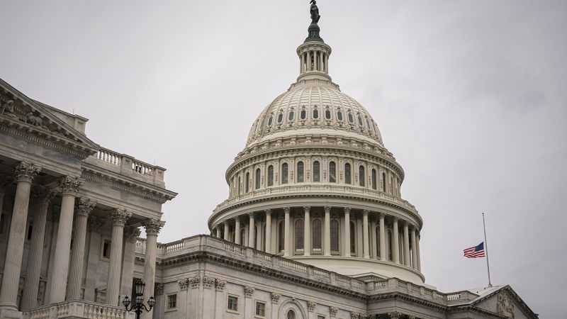 NextImg:Americans are broadly unsatisfied with the state of things in the US, poll finds | CNN