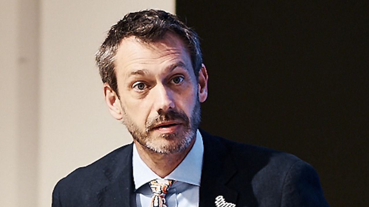 Dr. Patrick Noack