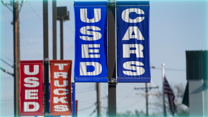 Video: Why used cars are finally getting cheaper on CNN Nightcap | CNN Business