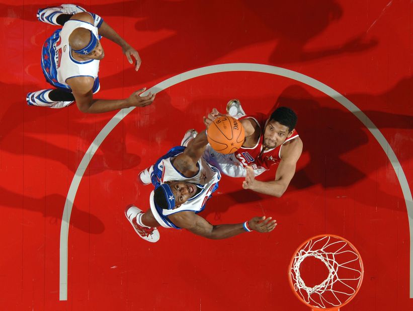 LeBron James breaks the NBA career scoring record, passing Kareem  Abdul-Jabbar - OPB