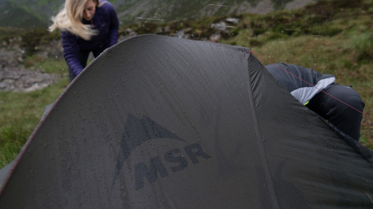Nikwax Tent and Gear SolarProof lifestyle 2 CNNU