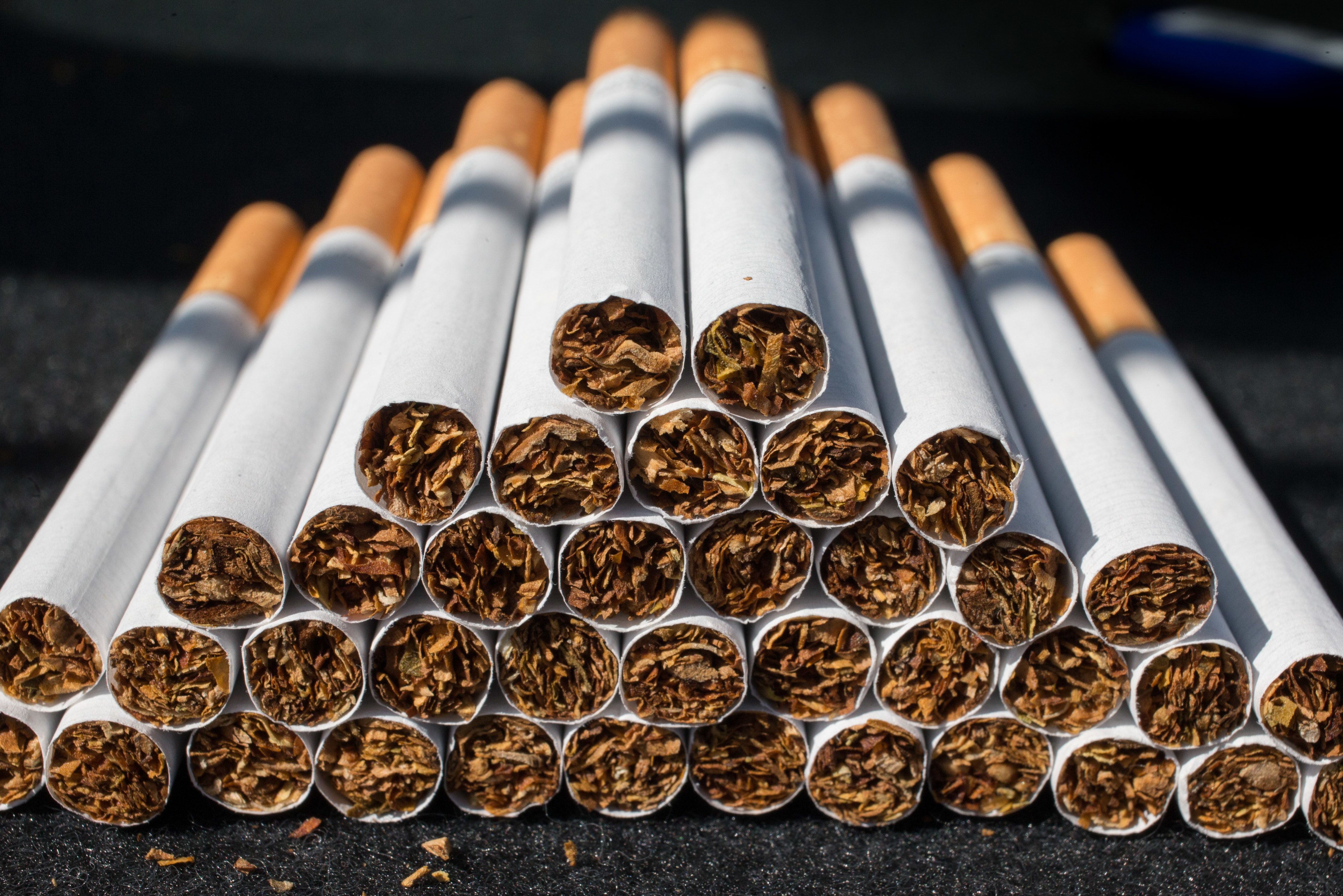 US cigarette smoking rate falls to historic low, but e-cigarette use keeps  climbing