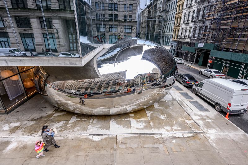 New York S Long Awaited Bean Sculpture Unveiled CNN   230203134303 01 Anish Kapoor Bean New York 