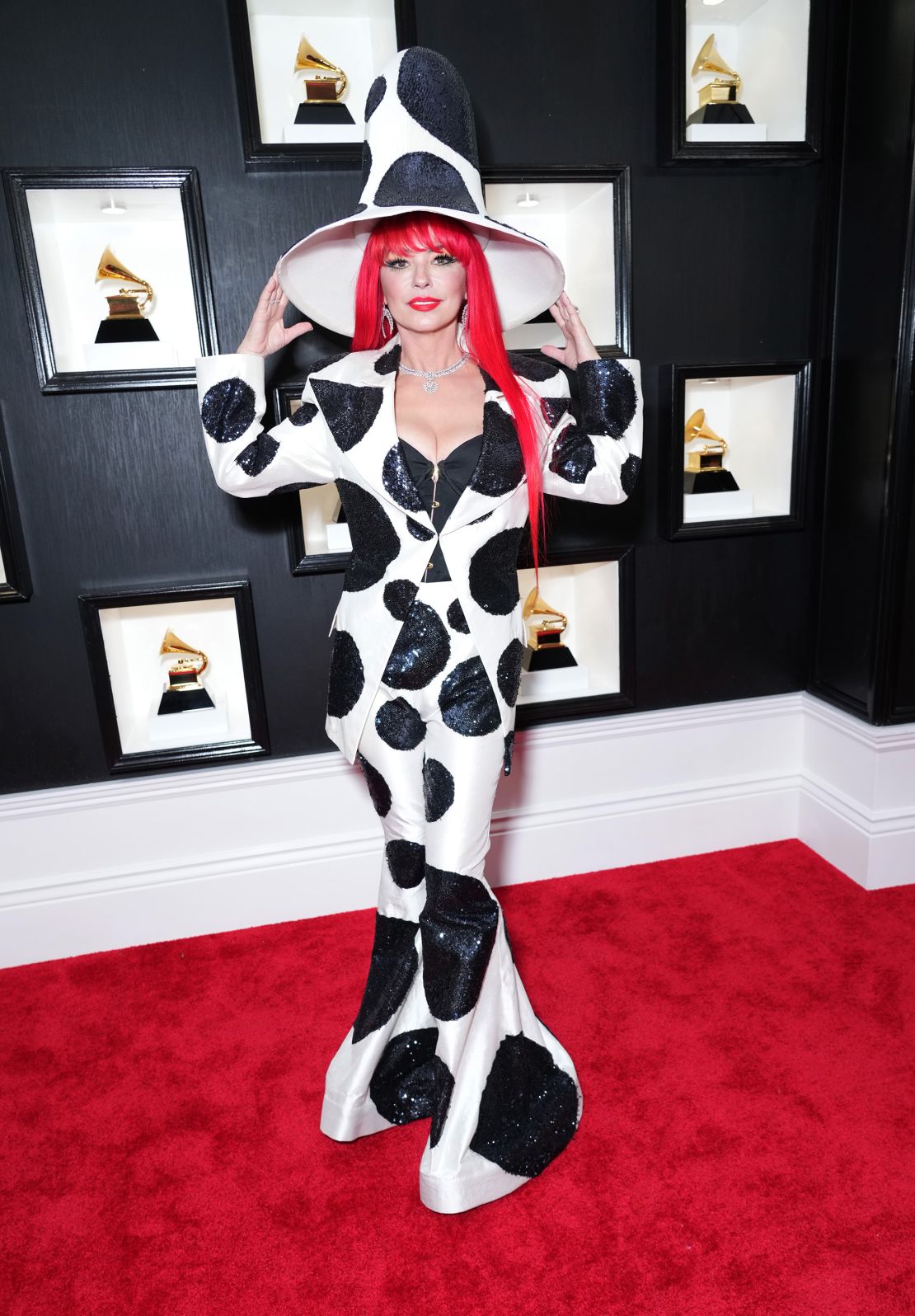 Shania Twain wowed in a Harris Reed pantsuit with outsized polka dots and an even bigger hat. 