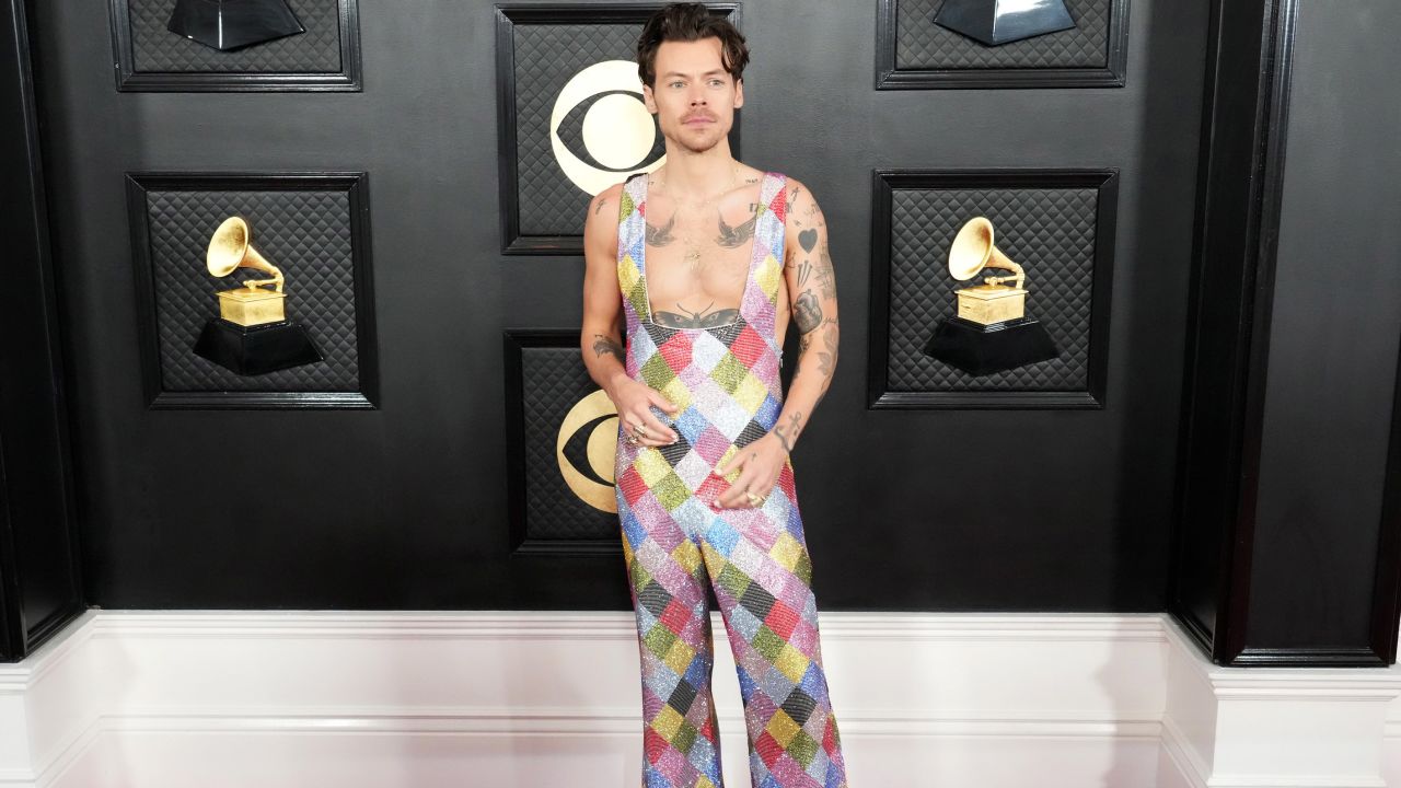 harry styles grammy red carpet 230205 RESTRICTED