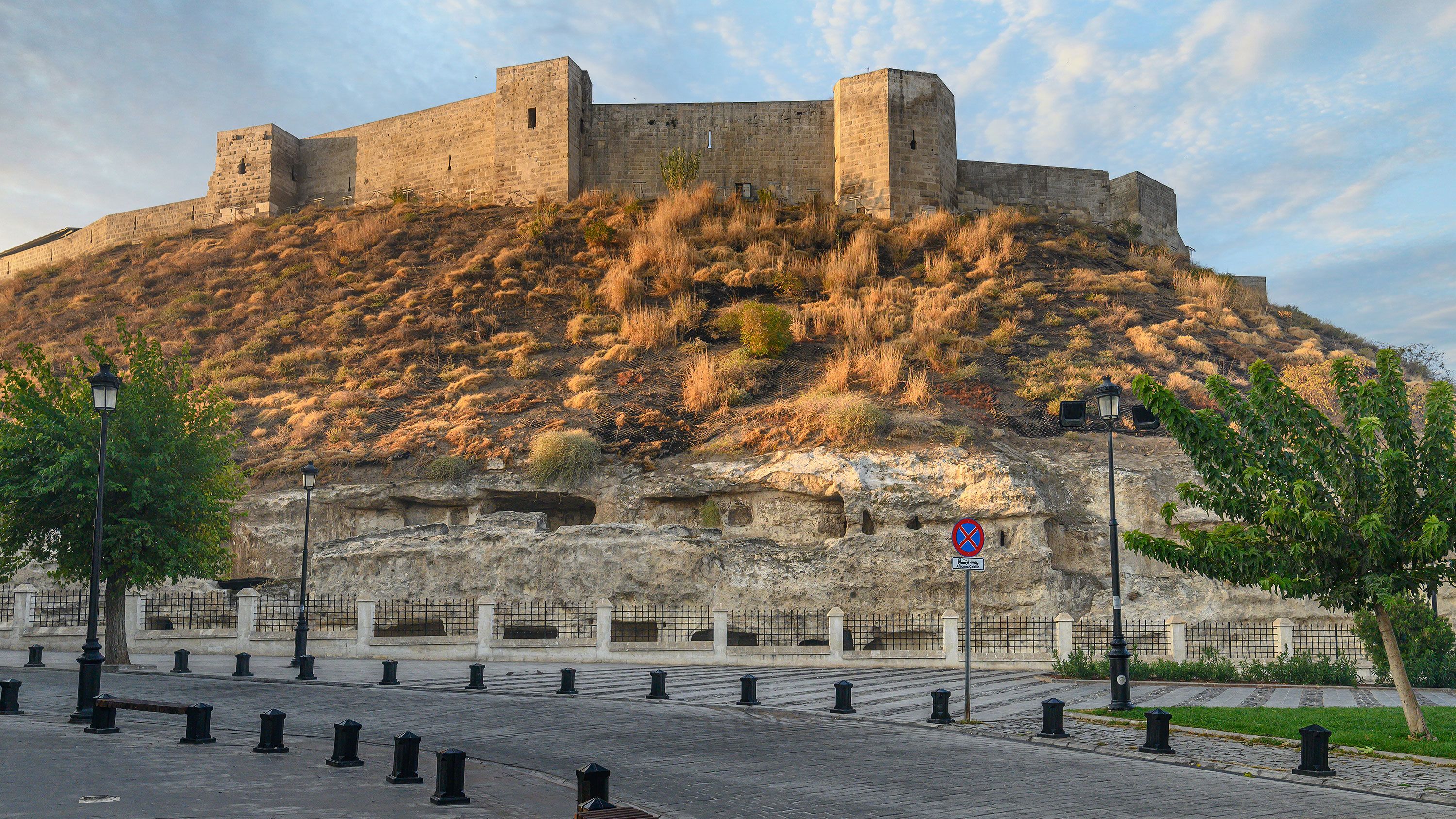 Древнеримская крепость Газиантеп разрушена в результате землетрясения в Турции
