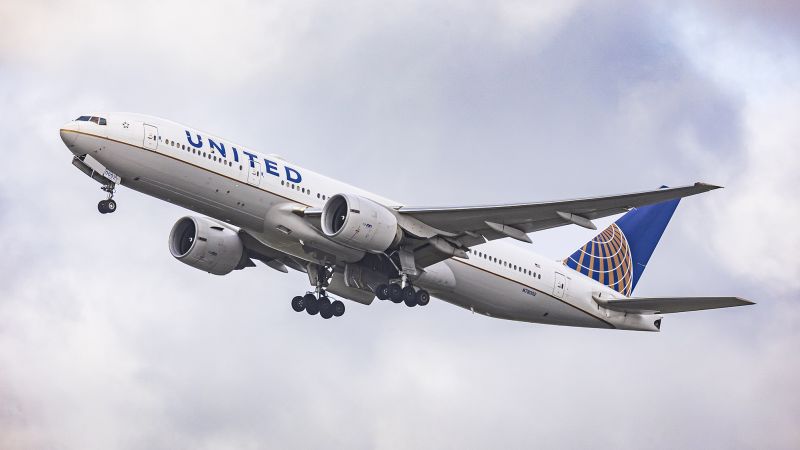 You are currently viewing FAA proposes fining United $1 million for skipping safety steps – CNN