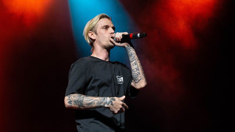 NextImg:Aaron Carter seemed left out of televised Grammy in memoriam segment | CNN